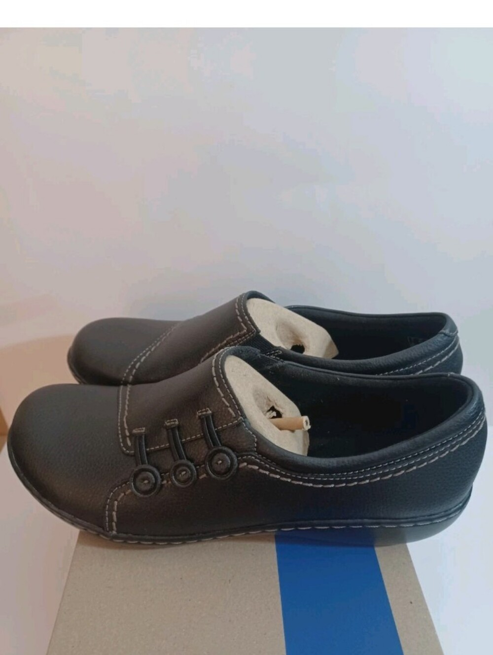 Clarks Womens Ashland Effie Black Slip-on Loafers Pre-owned Size 9.5